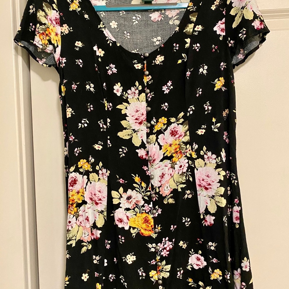 Dress - Picture 2 of 3